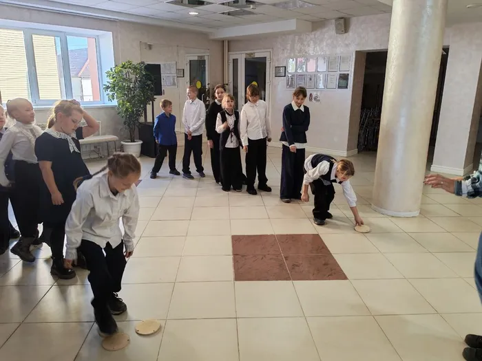 игра перейди болото