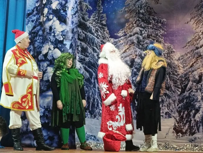 действующие герои Иван Царевич, Кикимора, Дед Мороз и Баба Яга