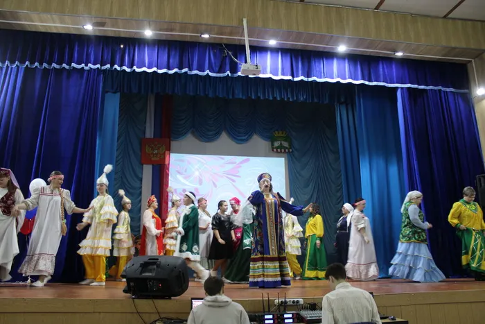 Е. Новинкина - Карагод