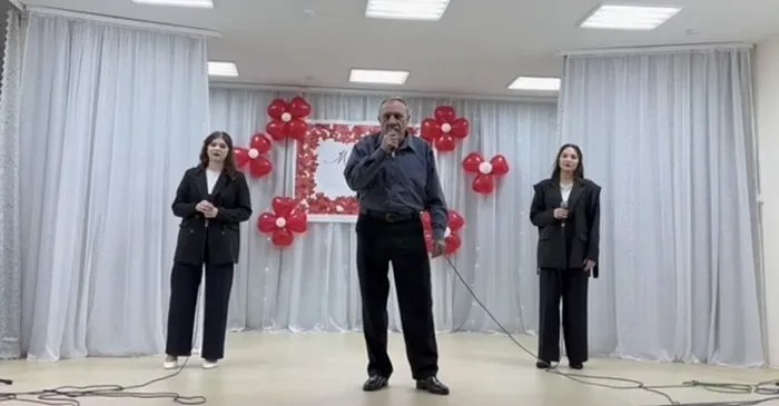 Николай Барсуков с песней Любимая.