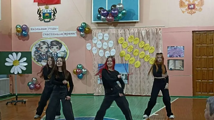 выступление группы Семицветики