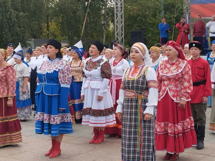 Гимн России.