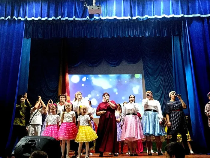 финал концерта и песня Мы желаем счастья вам