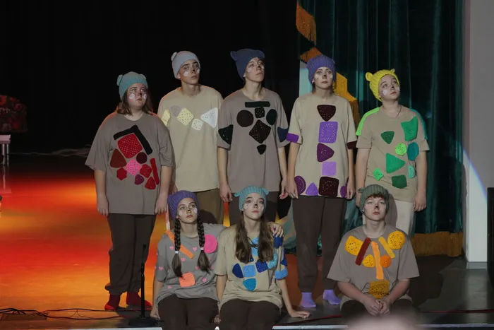 участники театральной студии Наш театр