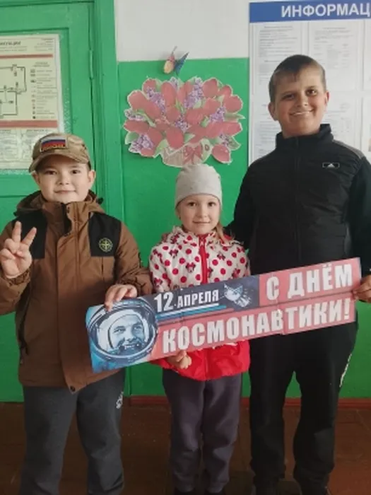 участники акции Рябовы Тимофей и Алина и Дима Эртман