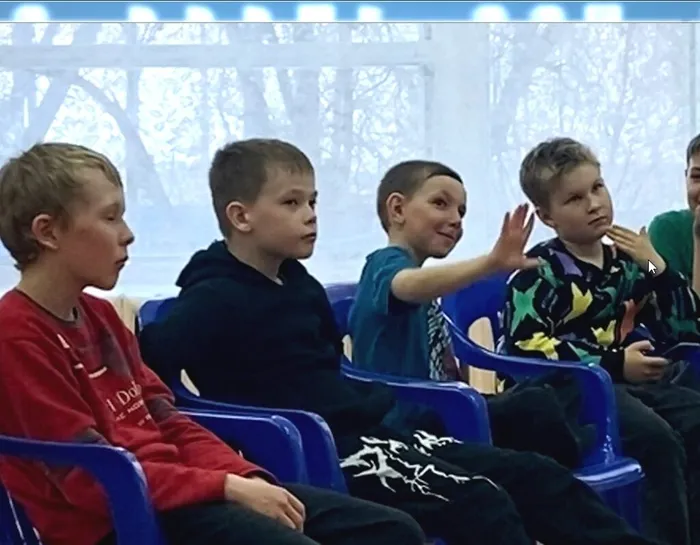 делится впечатлениями о каникулах