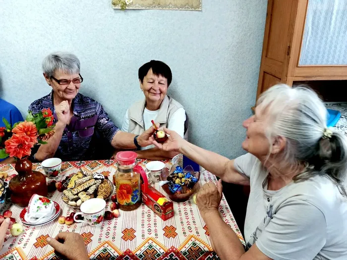 играют в Перенеси яблоко