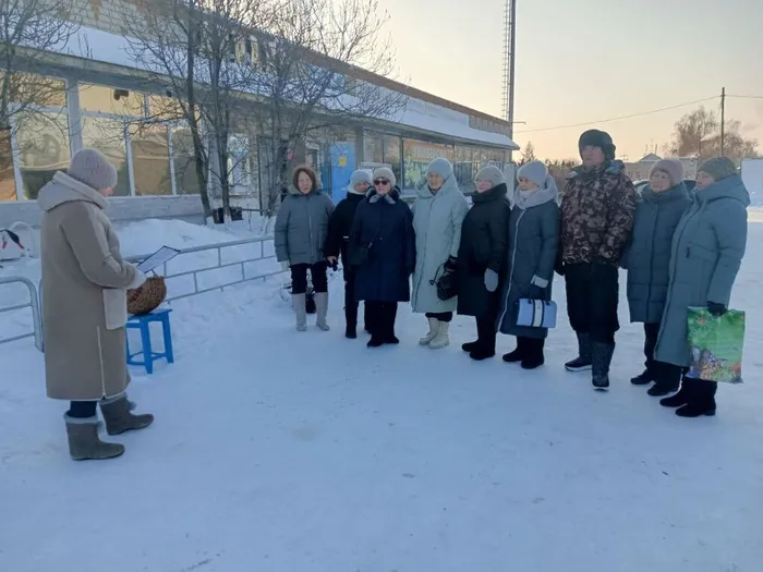 слушают историю блокадного Ленинграда