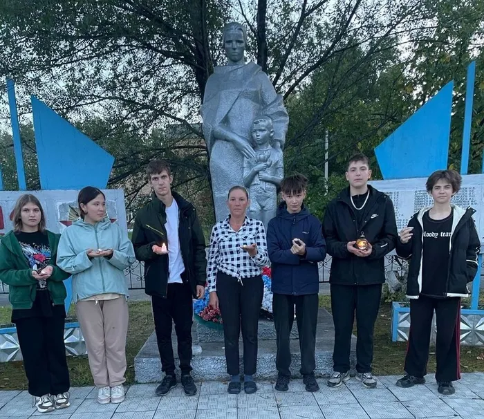 Пешнёвский ДК Свеча памяти (3)