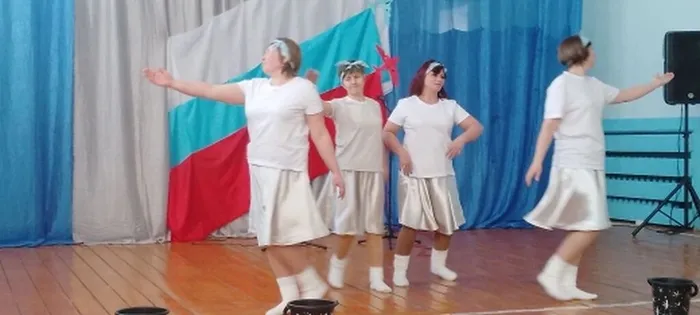Девчата