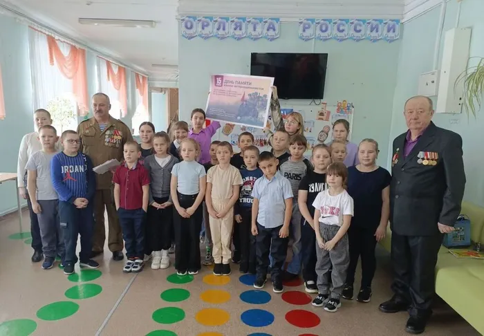 Общее фото с ветеранами.