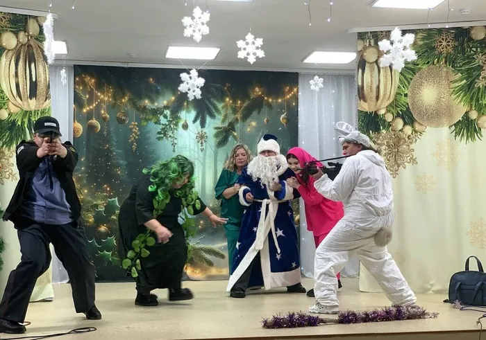 нападение полицейского