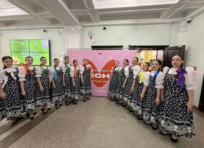 Образцовый ансамбль народного танца "Стрекоза" Казанский ДК