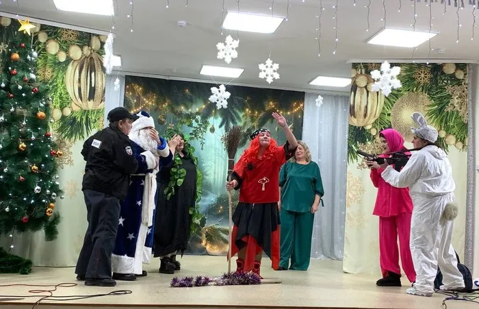 заец защищает Машу