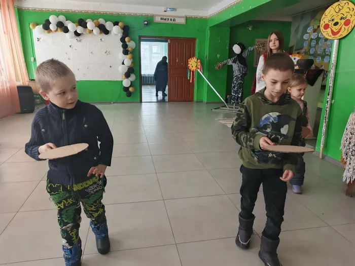 Донеси блин Дети