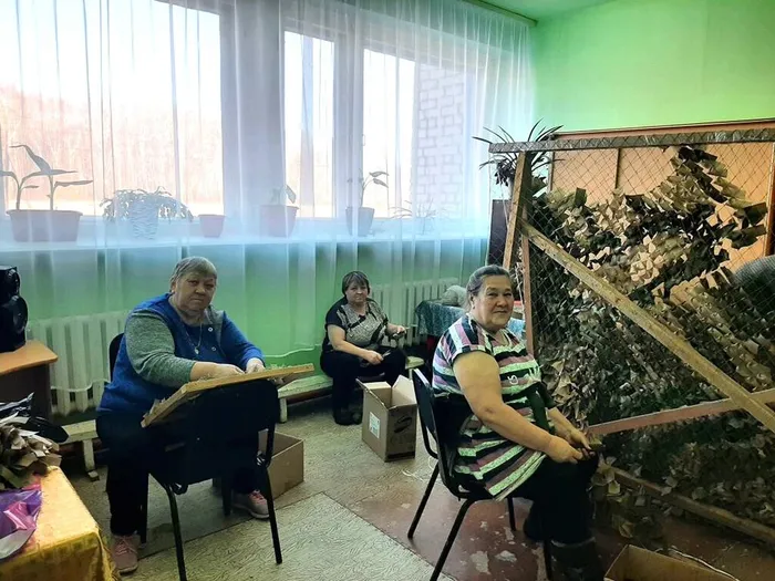 Участники волонтерского объединения Честь имею  (5)
