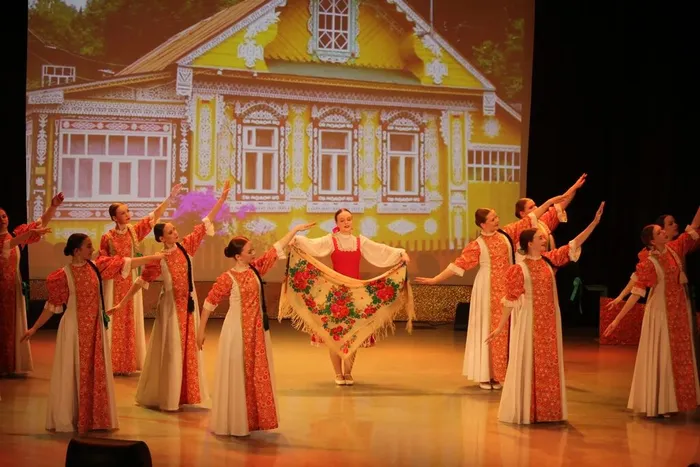 Елизавета Барнева и ансамбль "Стрекоза"