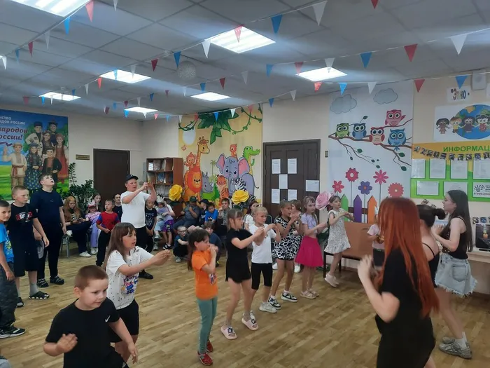 танцевальный флешмоб Европапа