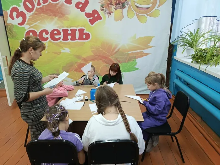Час творчества на фото Бодрова Екатерина и Павлова Ксения (2)