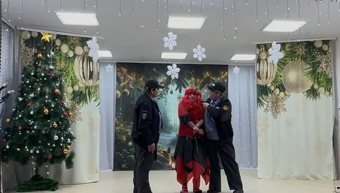 полицейские арестовали Бабу Ягу