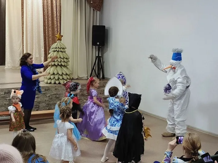 танцы с снеговиком