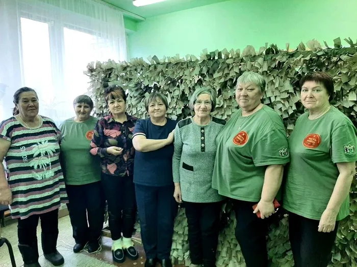 Участники волонтерского объединения Честь имею  (1)