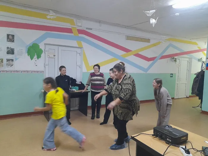 разыграли сказку