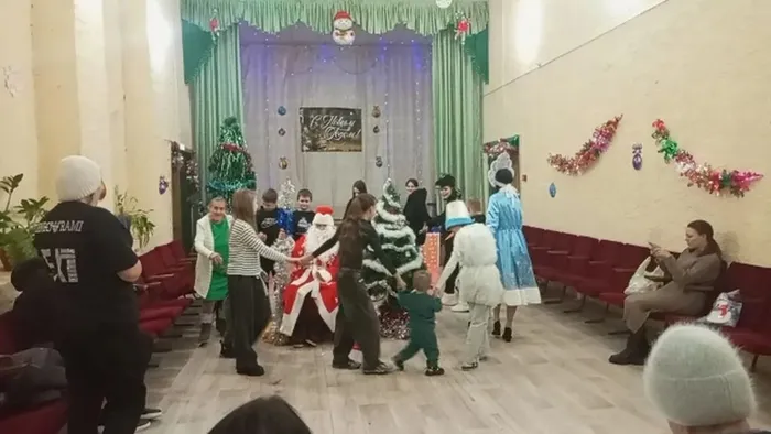 хоровод с Дедом Морозом