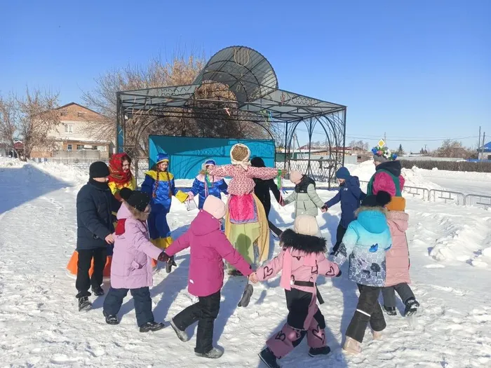 хоровод с Весной
