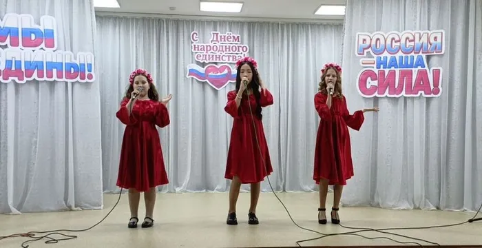 Группа Домисольки с песней Дружная семья