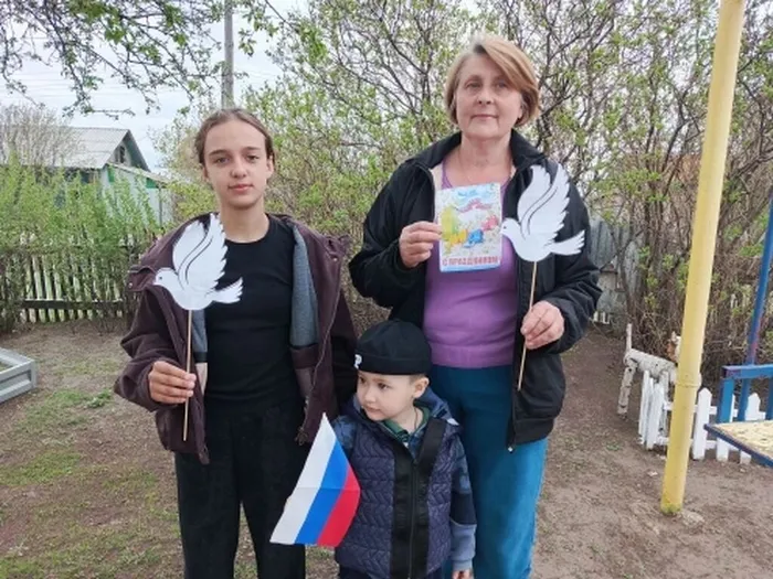 Устичева Полина Куроптева Галина и Куроптев Сережа