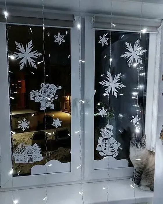новогодние окна семьи Лукиных