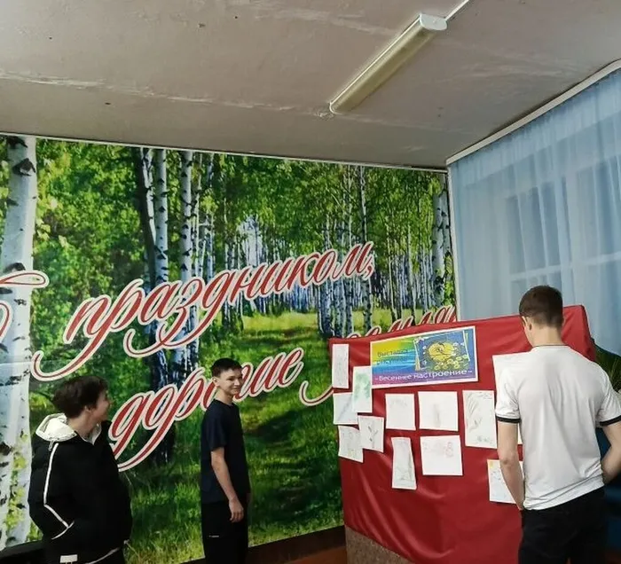 Выставка детских рисунков Весна (2)