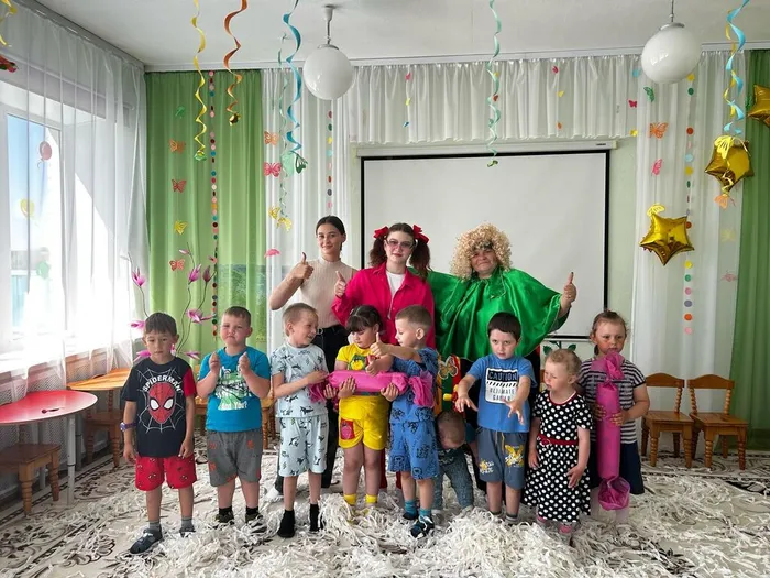 Общее фото с героями