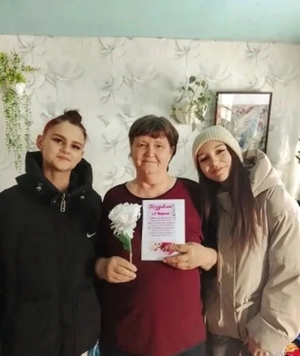 Участница акции с волонтерами