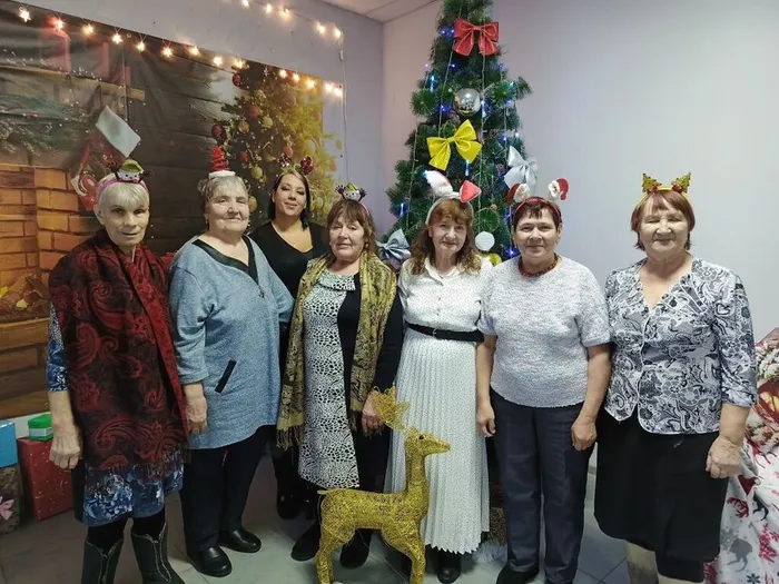все участницы посиделок