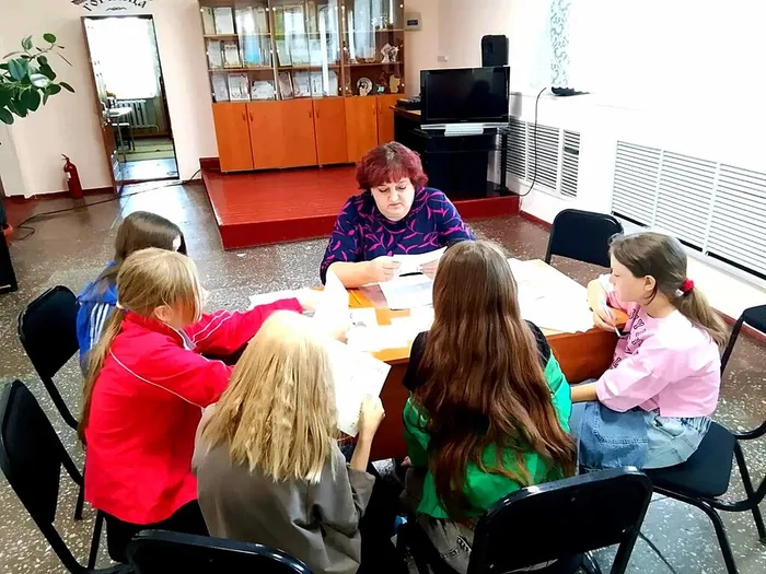 изучают глаголицу и кириллицу