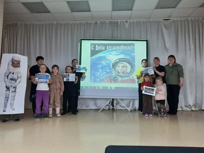 общее фото участников познавательного часа