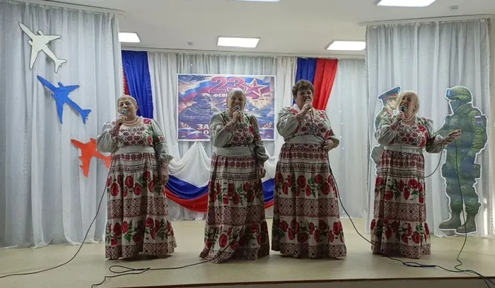 Группа Россияночка с песней Край родной